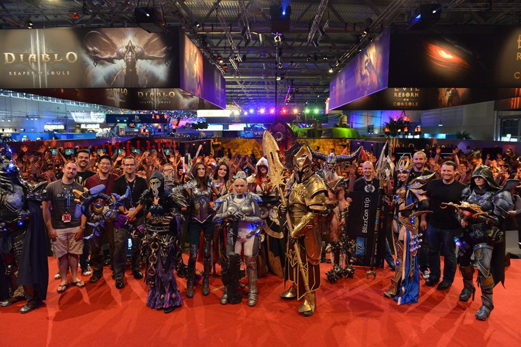 Лучшие костюмы со стенда Blizzard на Gamescom 2013 - Изображение 1 Лучшие костюмы со стенда Blizzard на Gamescom 2013 - Изображение 1